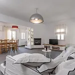 Orkos Hotel