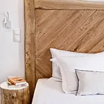 Orkos Hotel 2*