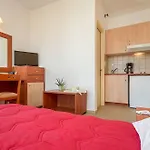 Orkos Hotel 2*