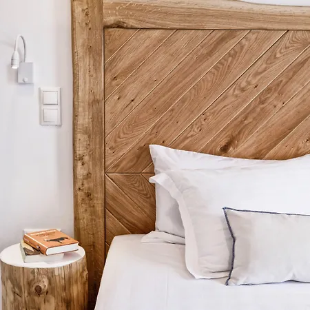Orkos Hotel 2*